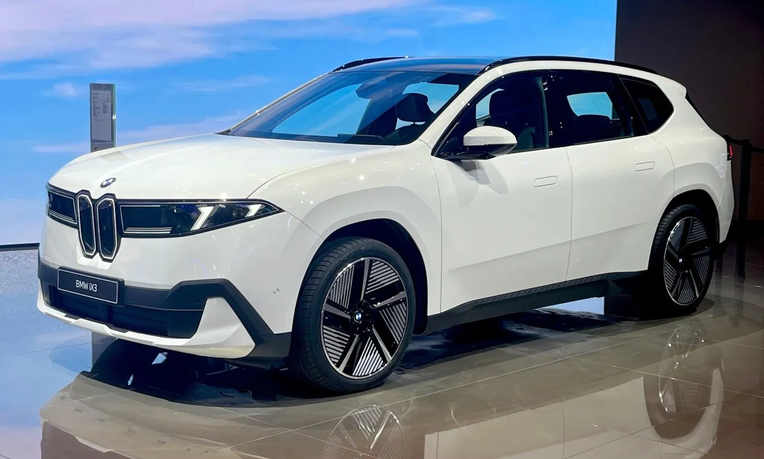 Stock — BMW iX3 — stock vs redesign