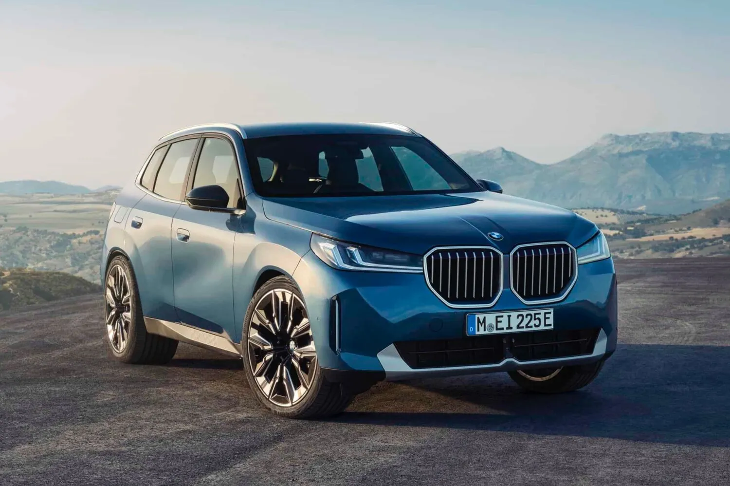 Stock — BMW X3 — stock vs redesign